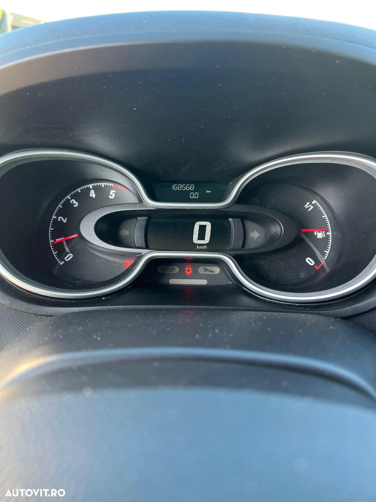 Opel Vivaro - 10
