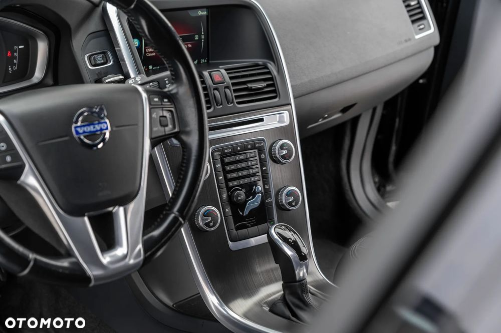 Volvo XC 60 D3 Geartronic Summum - 35