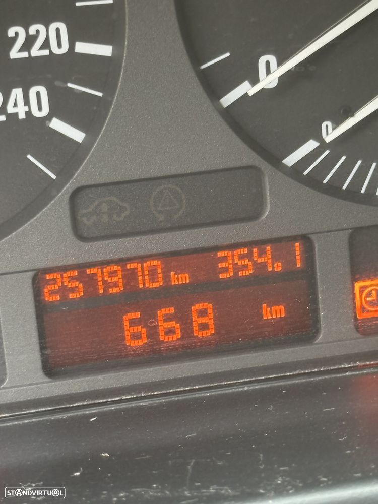 BMW 520 d Touring - 24