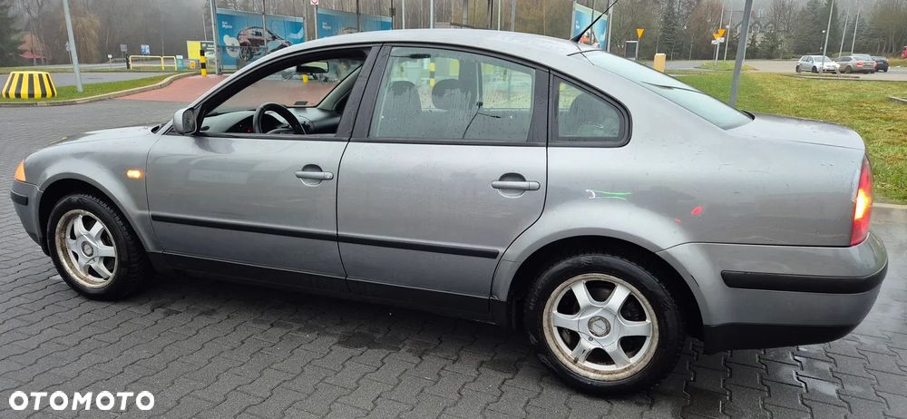 Volkswagen Passat 1.9 TDI Family - 4