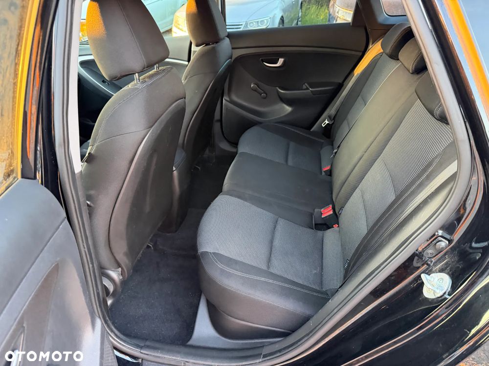 Hyundai i30 1.4 Fifa World Cup Edition - 24