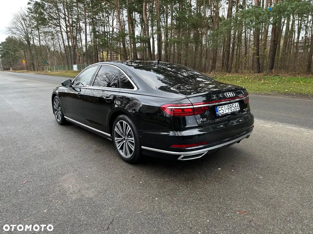 Audi A8 - 6