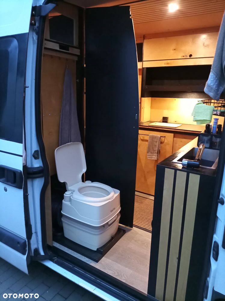 Nissan interstar kamper - 16
