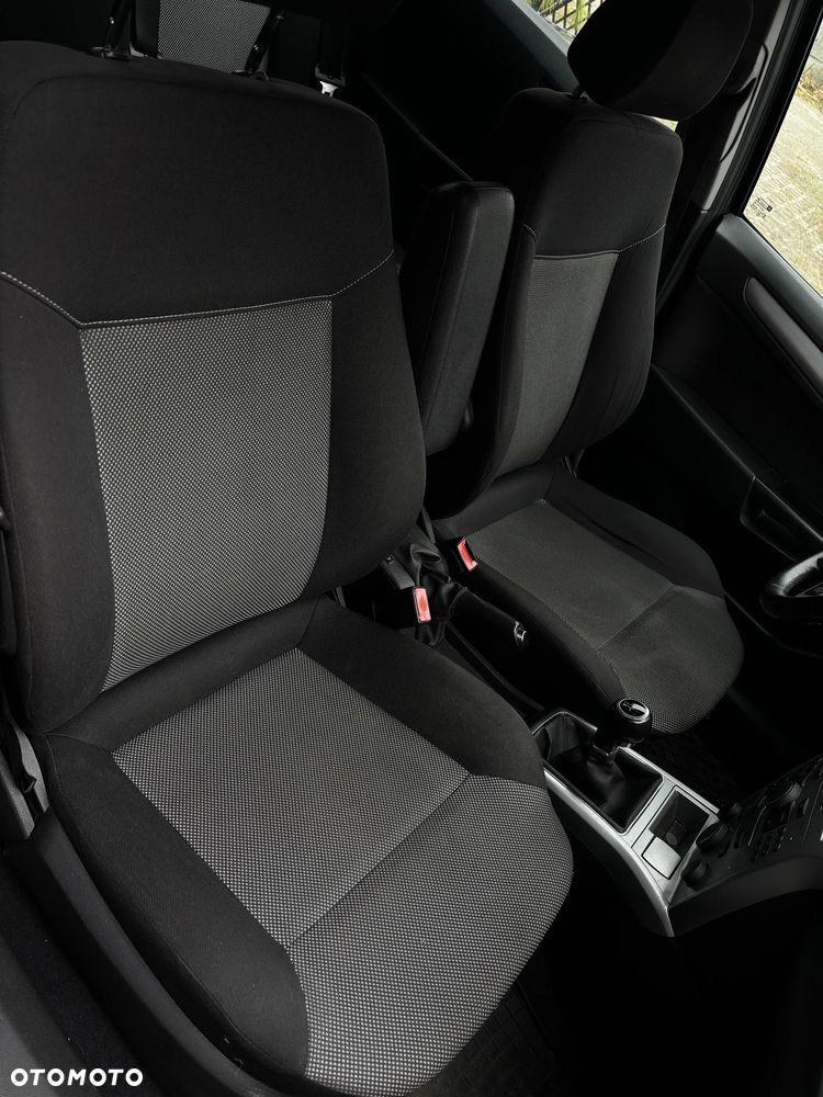 Opel Astra 1.6 - 10