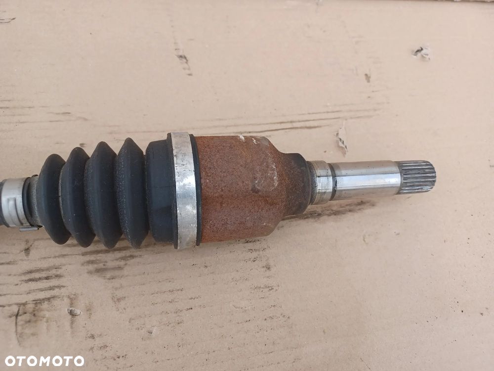 PÓŁOŚ PRAWA C3 II LIFT 1.2 VTI 9801388680 - 2