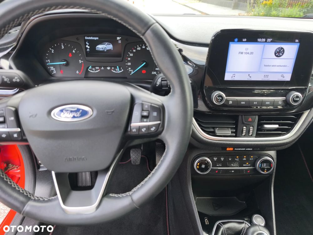 Ford Fiesta 1.5 TDCi SYNC Edition - 10