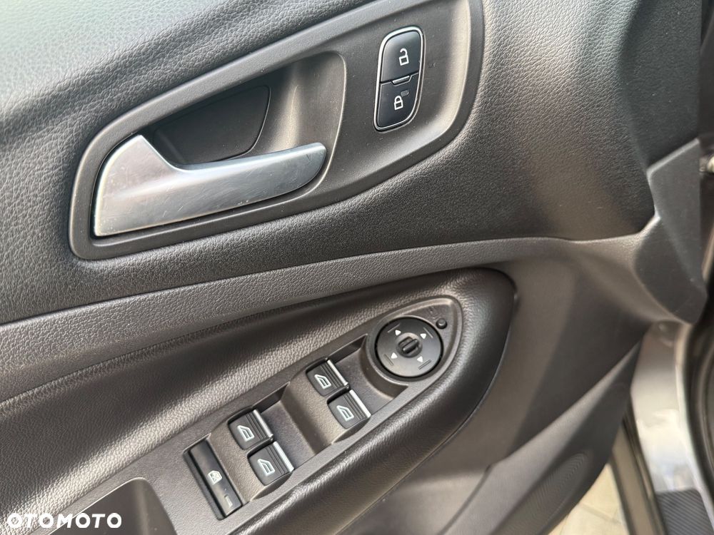 Ford Kuga - 15