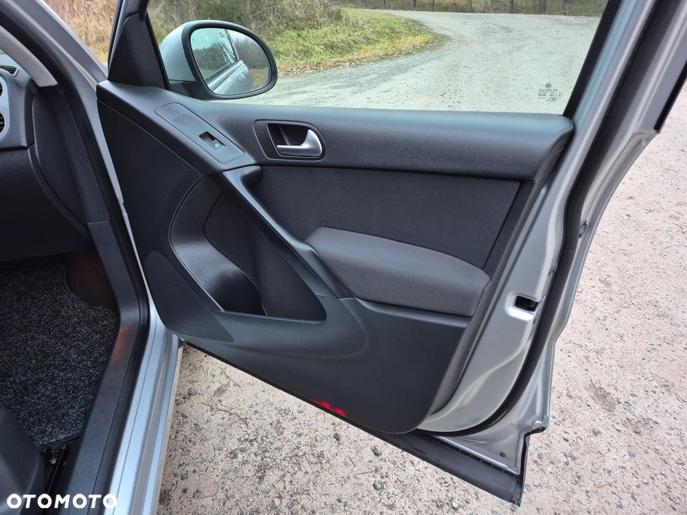 Volkswagen Tiguan 2.0 TDI Perfectline - 28