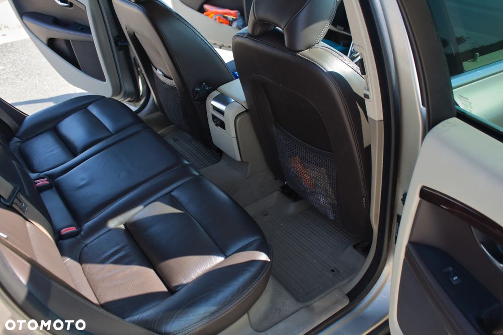 Volvo XC 70 3.2 AWD Summum - 28