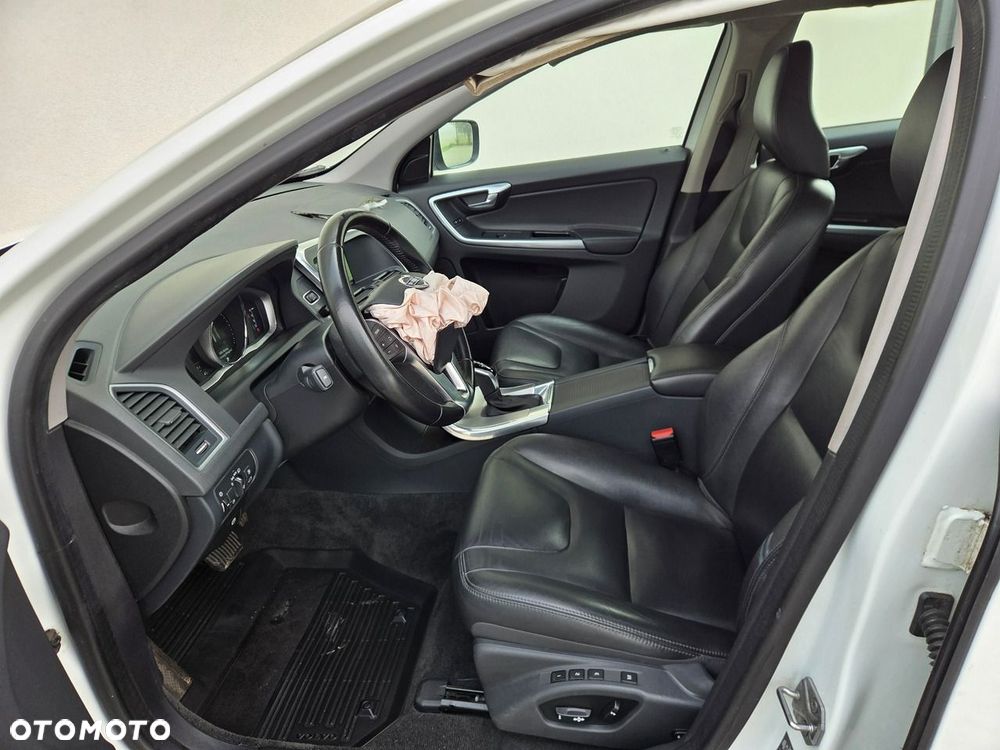 Volvo XC 60 - 8