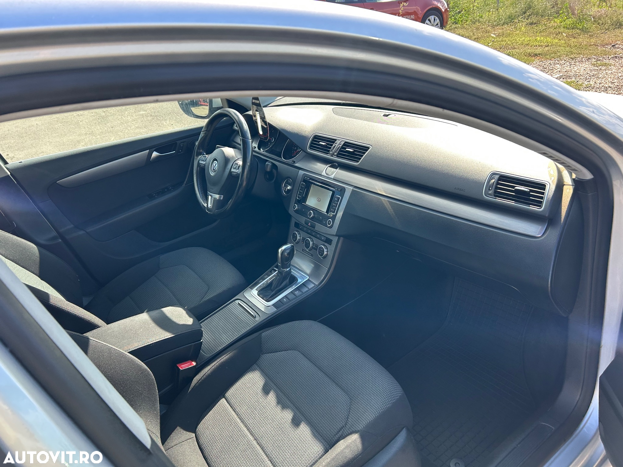 Volkswagen Passat Variant 2.0 Blue TDI DSG SCR Comfortline - 14