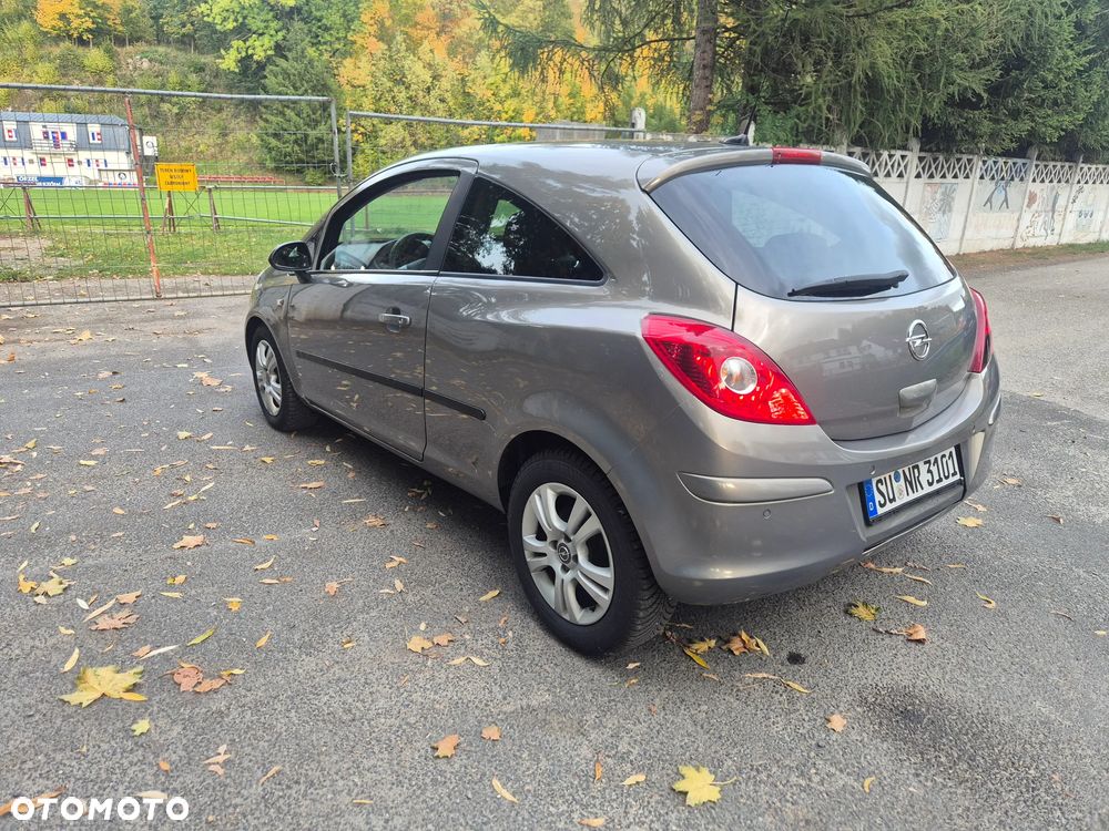 Opel Corsa - 11
