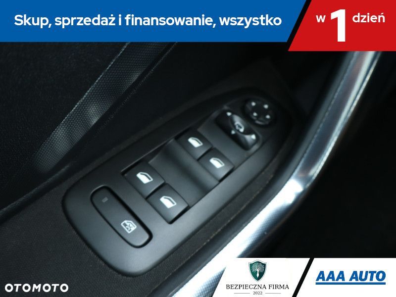 Peugeot 2008 - 18