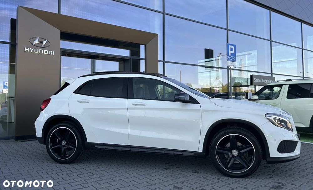 Mercedes-Benz GLA - 7