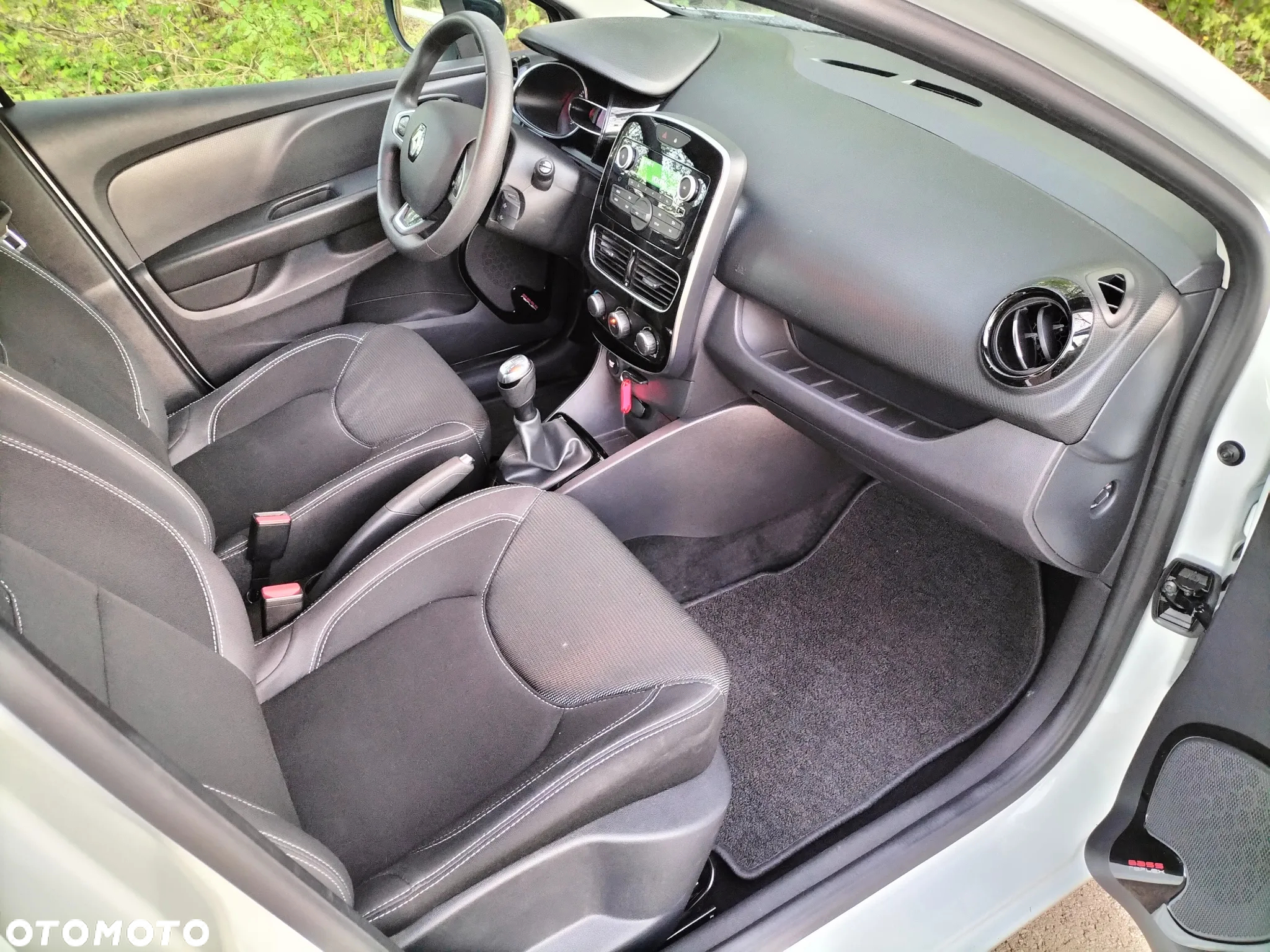 Renault Clio 1.2 16V 75 Life - 7