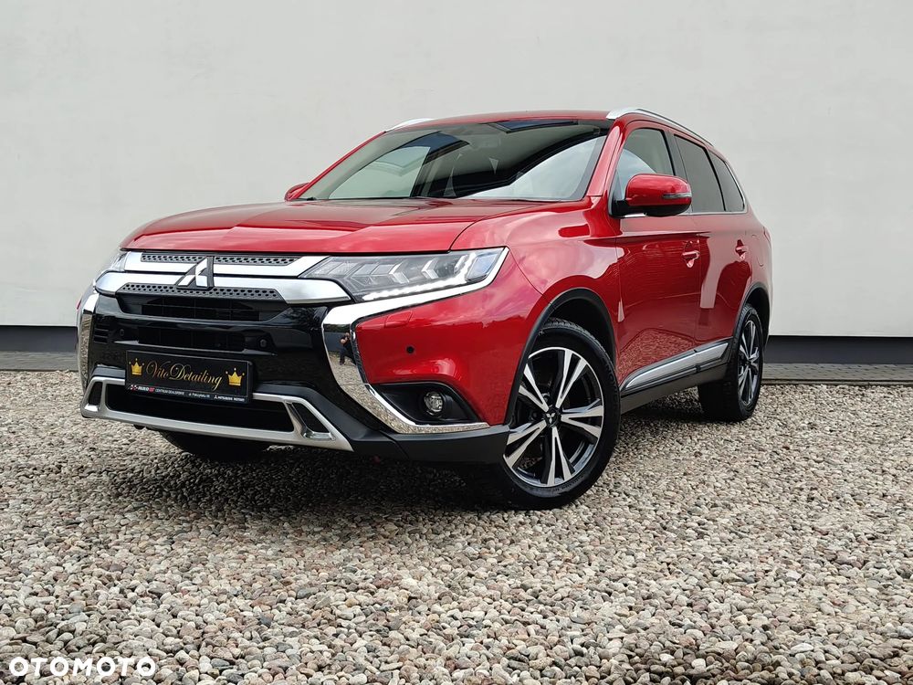 Mitsubishi Outlander - 1