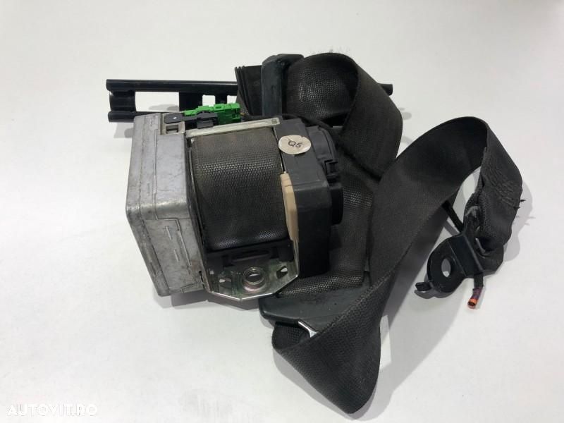 Centura de siguranta dreapta fata cu capsa a2038600088 Mercedes-Benz - 1