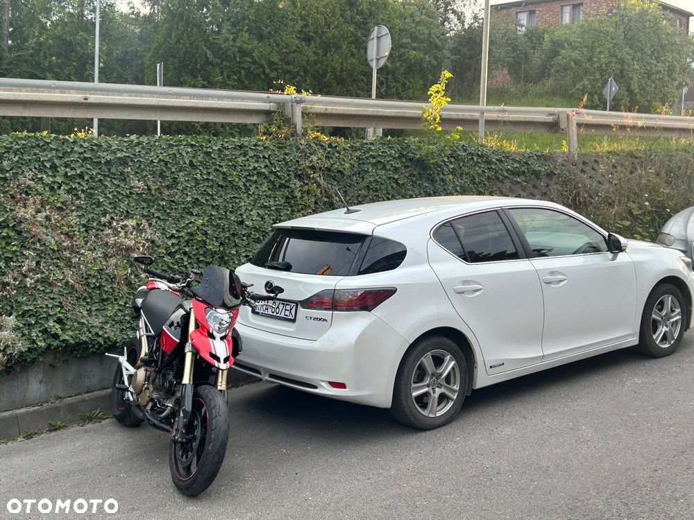 Lexus CT - 4