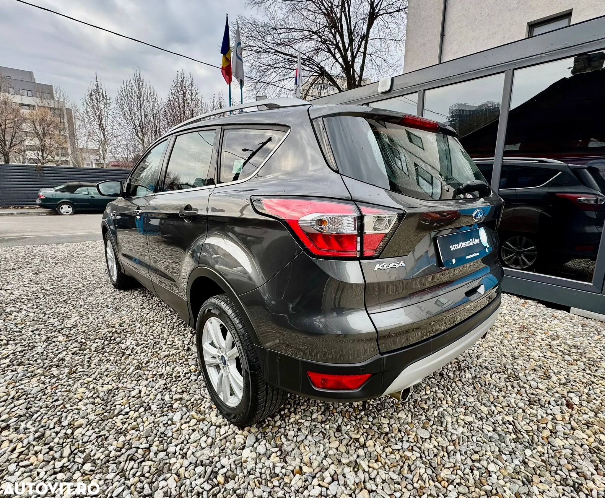 Ford Kuga 2.0 TDCi 4WD Powershift Titanium - 2