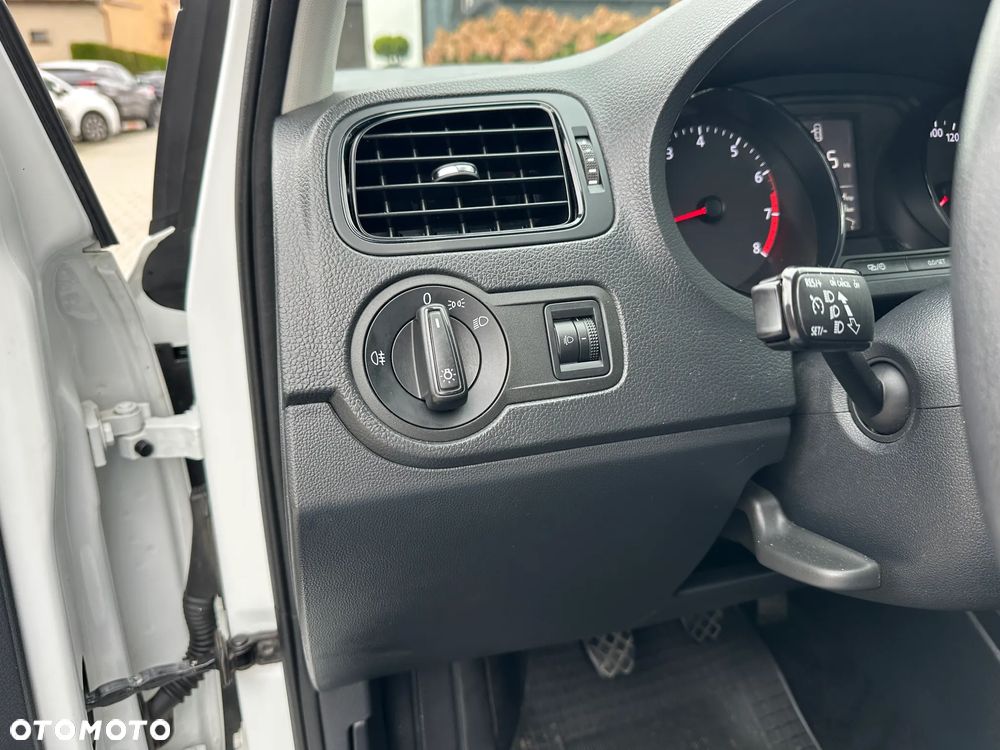 Volkswagen Polo - 16