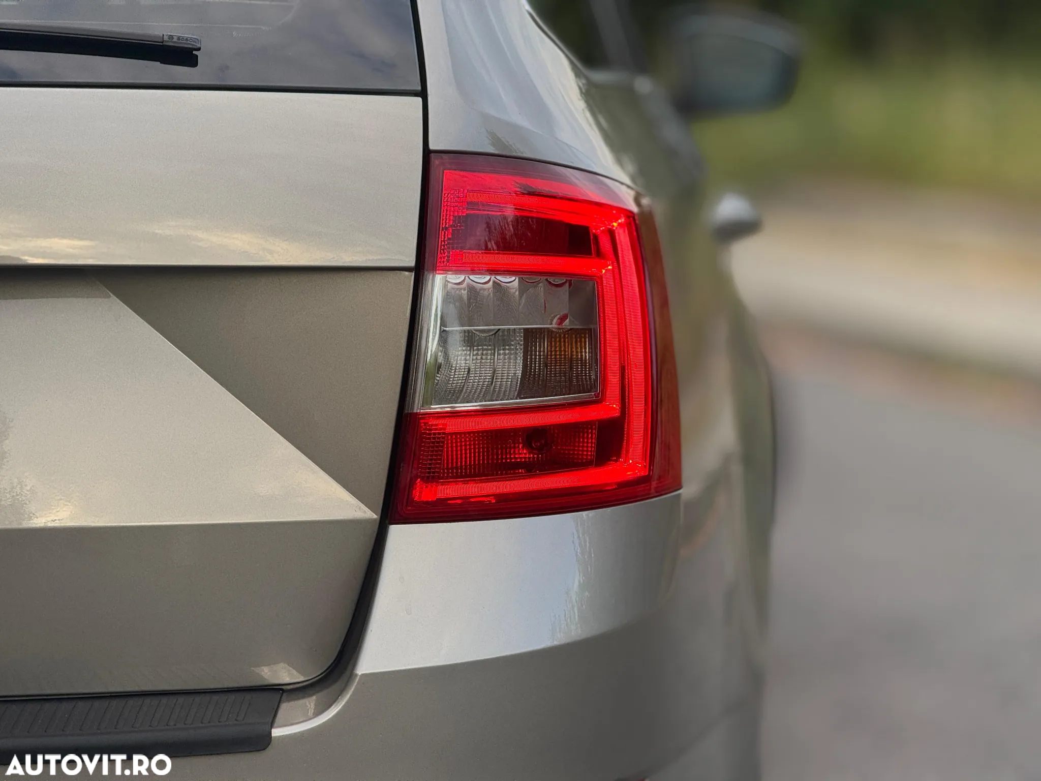 Skoda Octavia 1.6 TDI ELEGANCE - 12