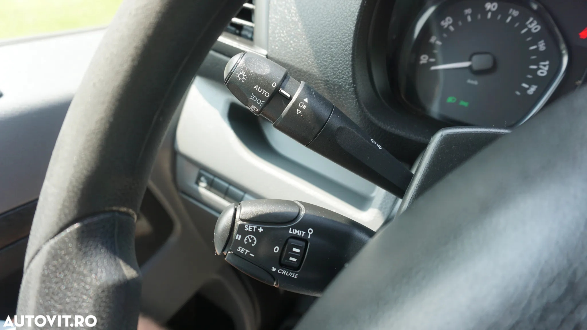 Opel VIVARO - 18