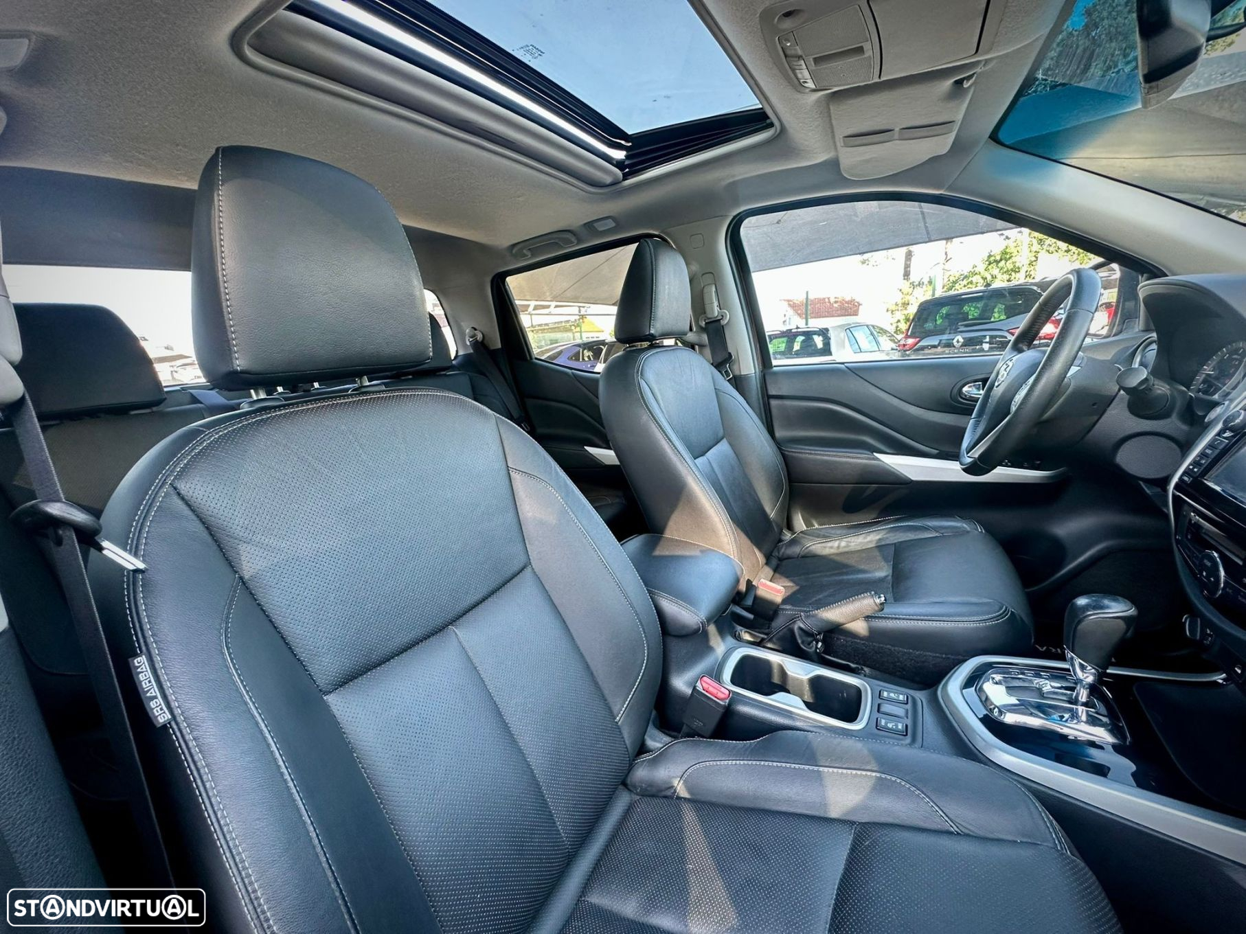 Nissan Navara 2.3 dCi CD 4WD Tekna Auto - 10