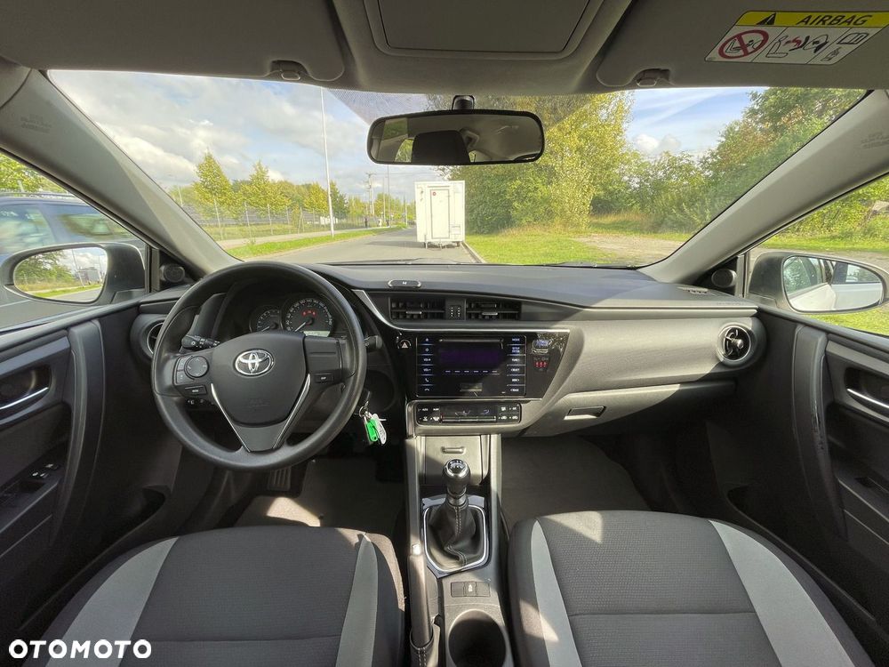 Toyota Auris 1.33 VVT-i Active - 14