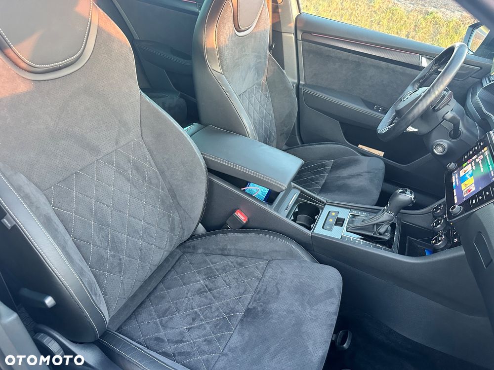 Skoda Superb 2.0 TDI SCR Sportline DSG - 18