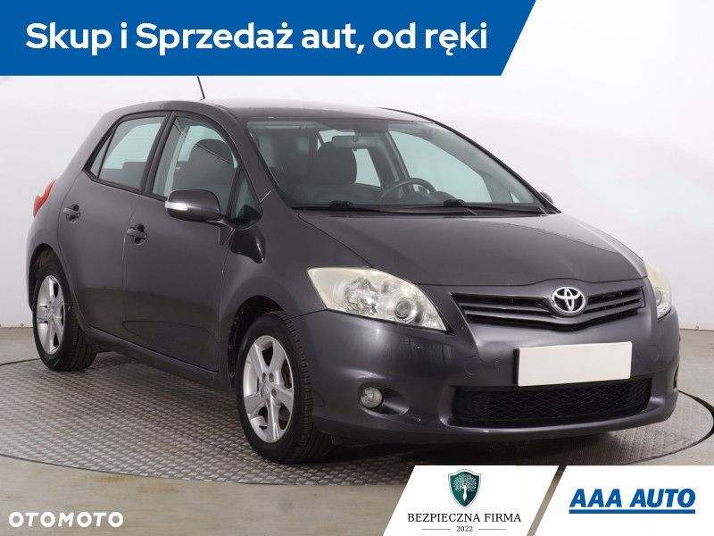 Toyota Auris - 3