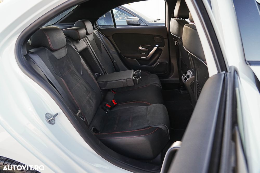 Mercedes-Benz A 250 e 8G-DCT AMG Line - 20