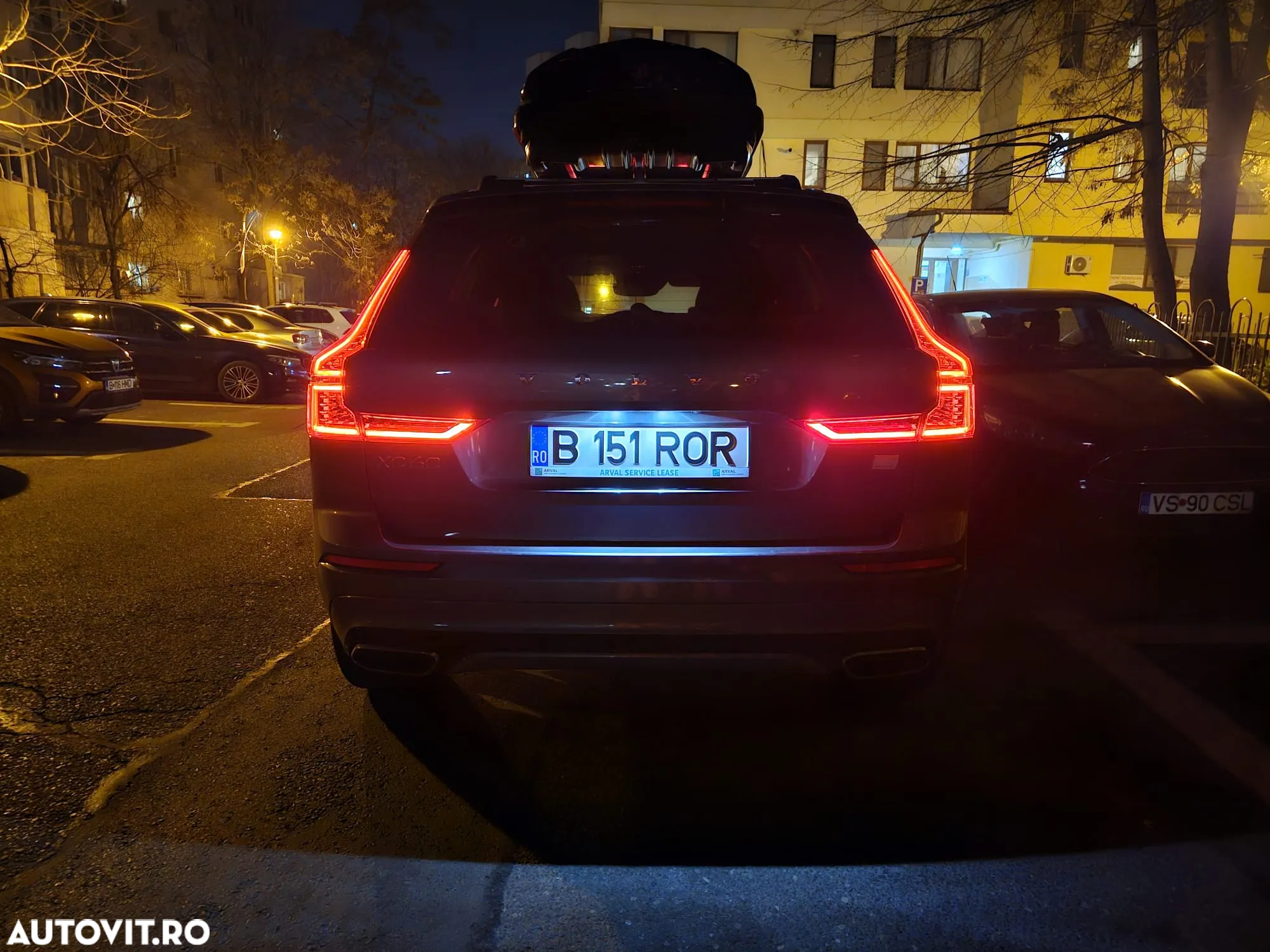 Volvo XC 60 Recharge T8 Twin Engine eAWD R-Design - 17