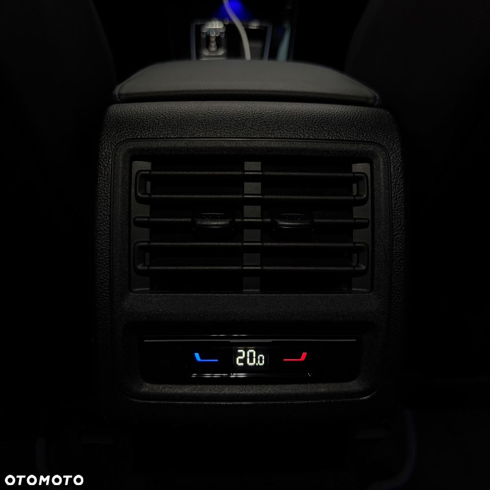 Volkswagen Golf - 21