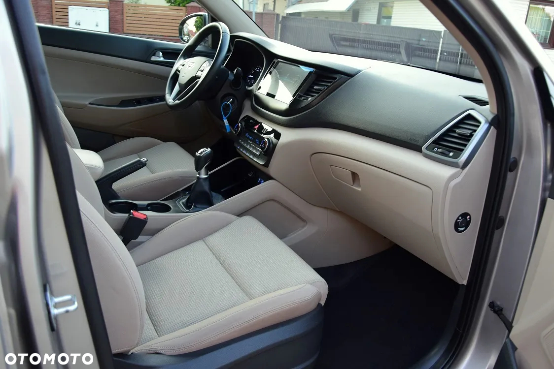 Hyundai Tucson 1.6 GDI BlueDrive Style 2WD - 8