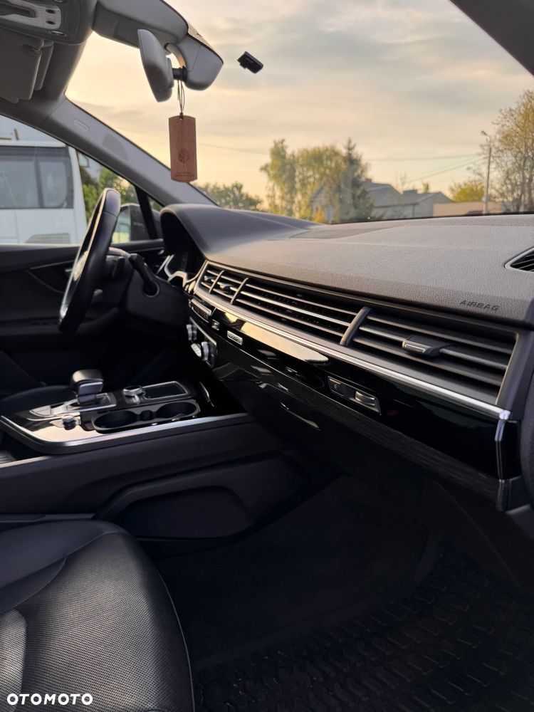 Audi Q7 - 13