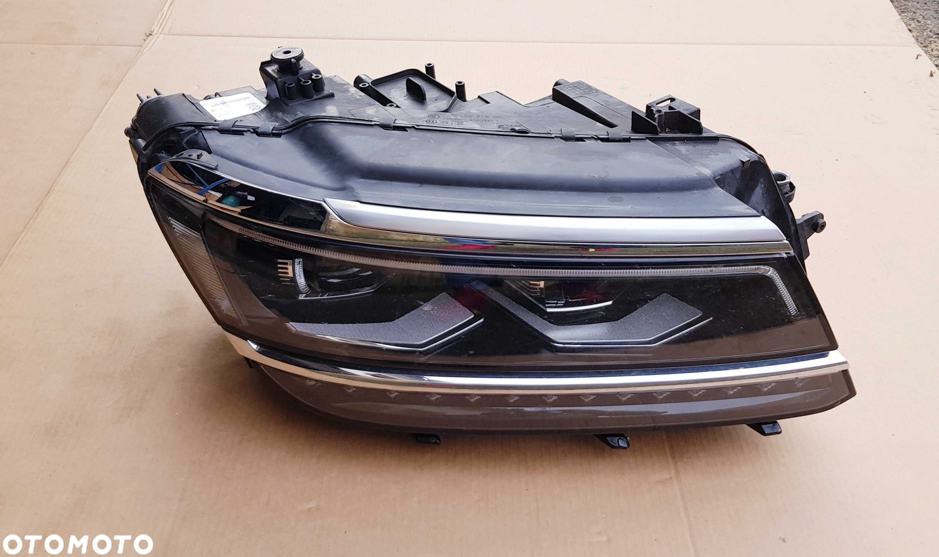 VW TIGUAN II ALLSPACE Lampa Przednia Prawa 5NN‌941‌082‌C FULL LED NOWA - 1