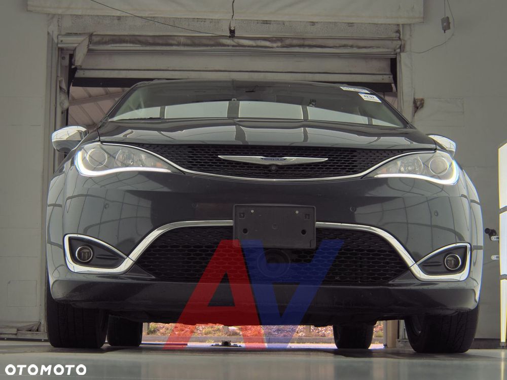 Chrysler Pacifica - 7