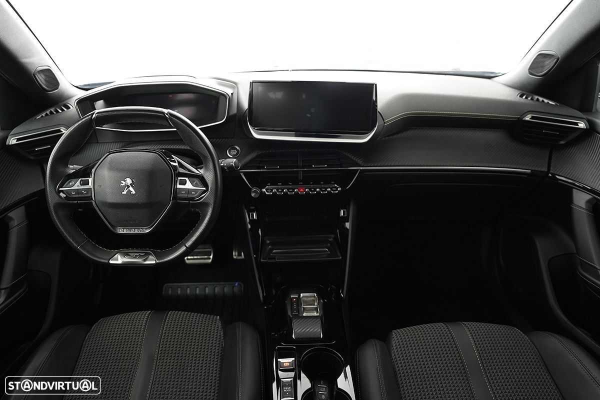 Peugeot e-2008 50 kWh GT - 8