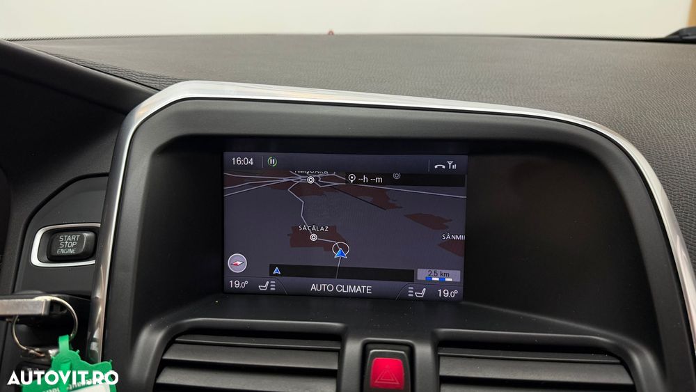 Volvo XC 60 D5 AWD Aut. RDesign - 21