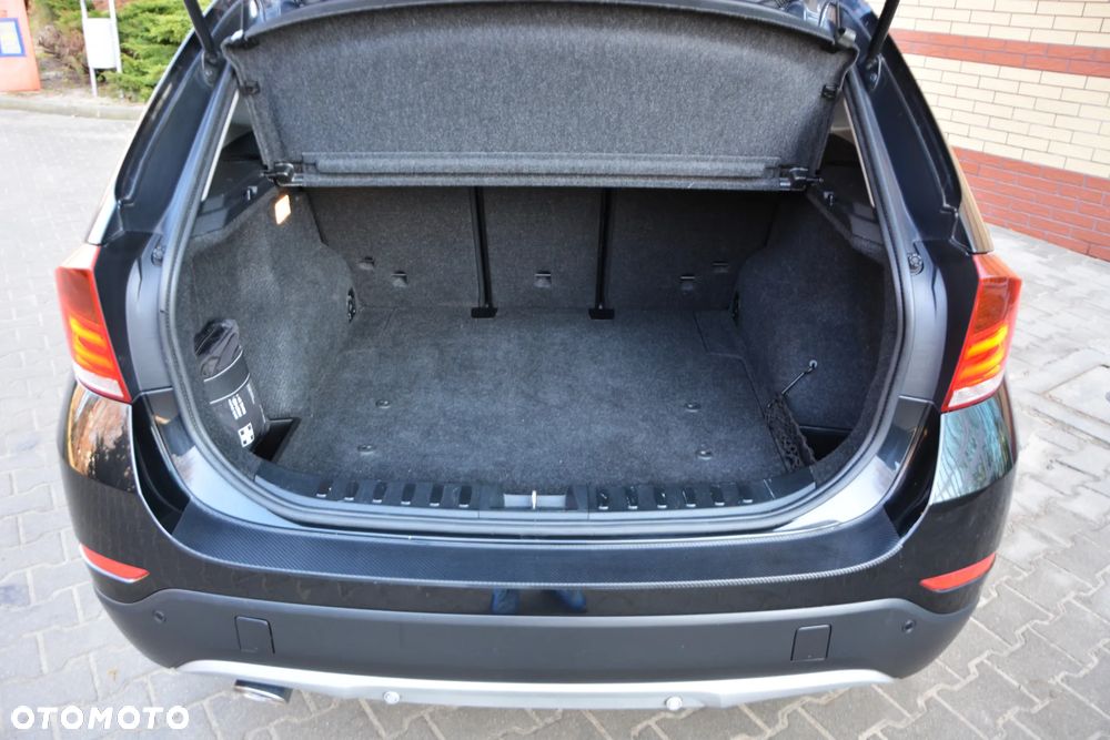 BMW X1 sDrive18d xLine - 14