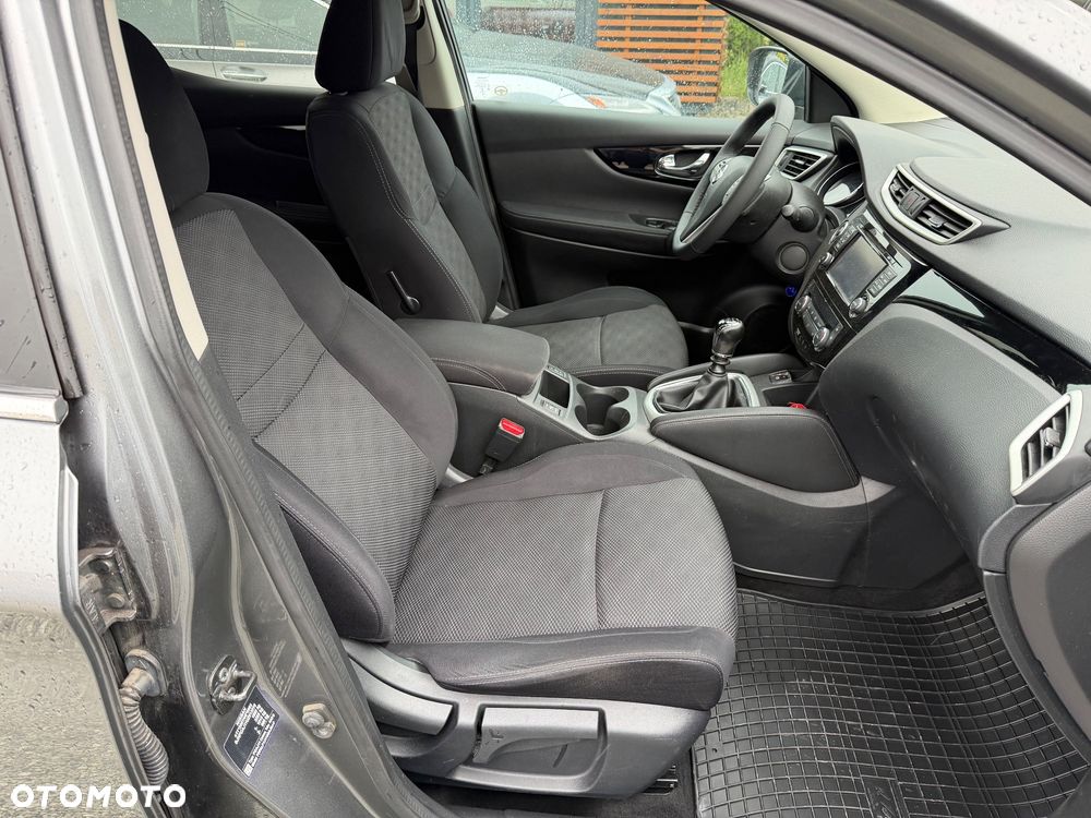 Nissan Qashqai 1.6 DIG-T N-Connecta - 33