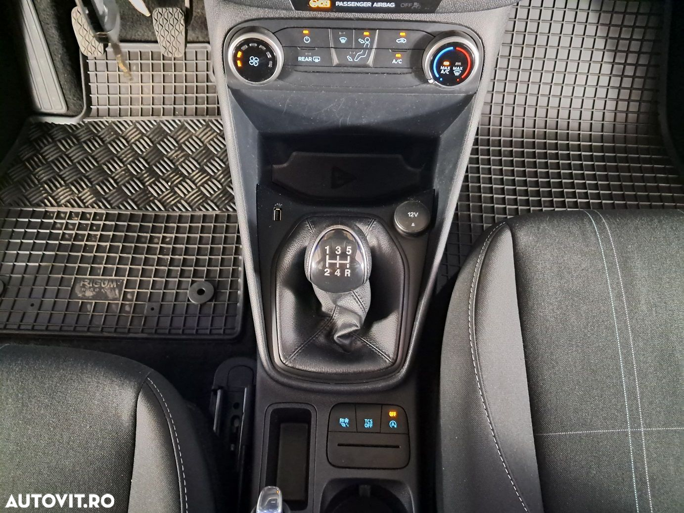 Ford Fiesta - 16