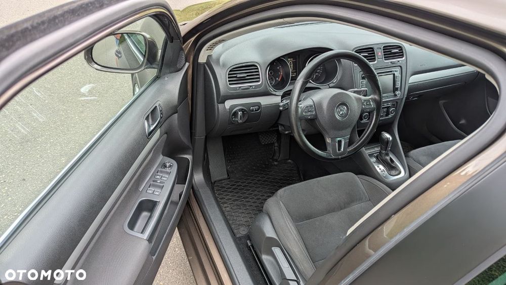 Volkswagen Golf 1.4 TSI Highline DSG - 9