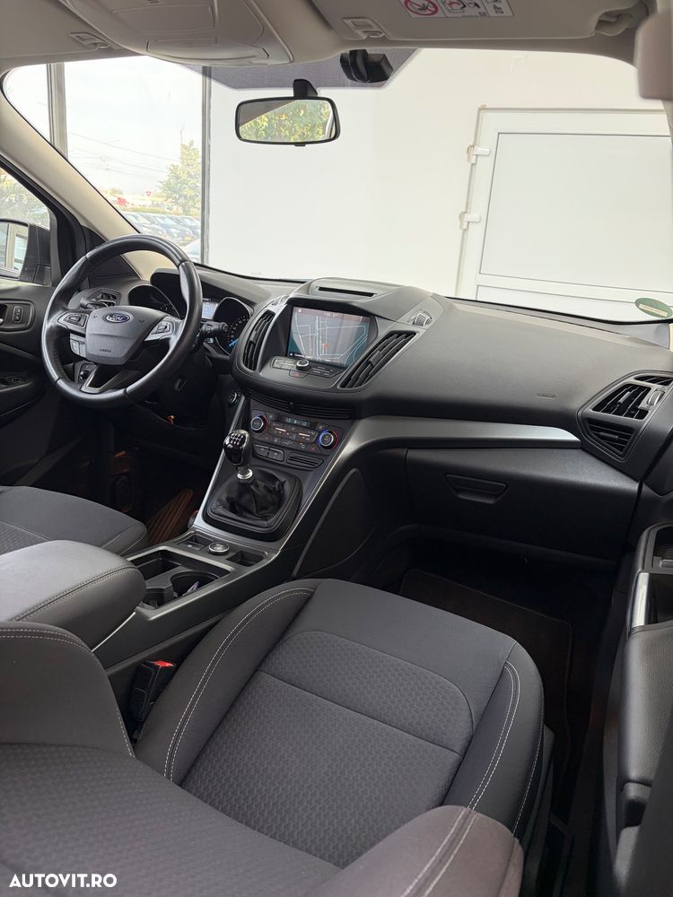 Ford Kuga 2.0 TDCi 2WD Titanium - 12