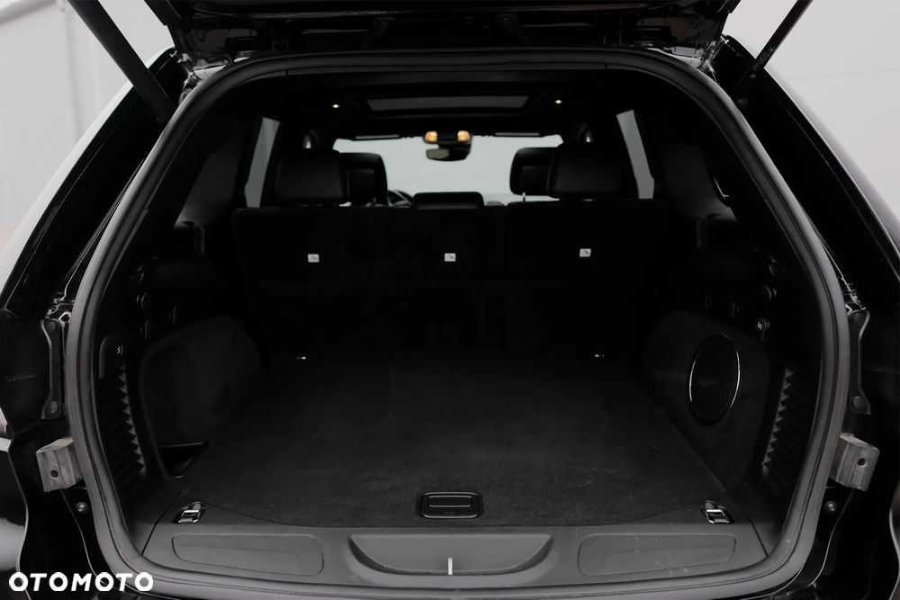 Jeep Grand Cherokee - 21