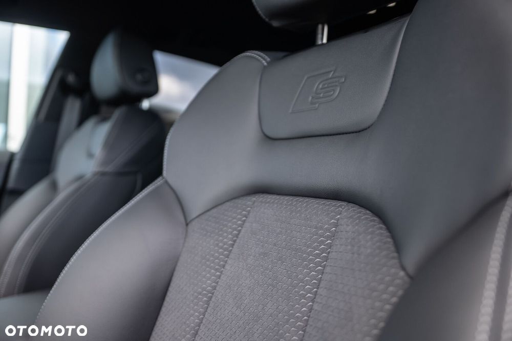Audi Q8 TFSI e PHEV 360 kW Quattro Tiptronic - 13