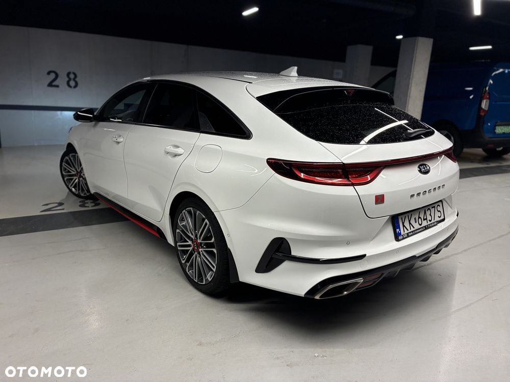 Kia ProCeed - 2