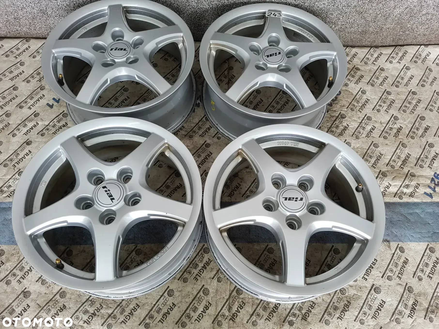 FELGI ALU VW GOLF V VI CADDY II  TOURAN  SKODA 5X112 6JX15 ET47 - 3