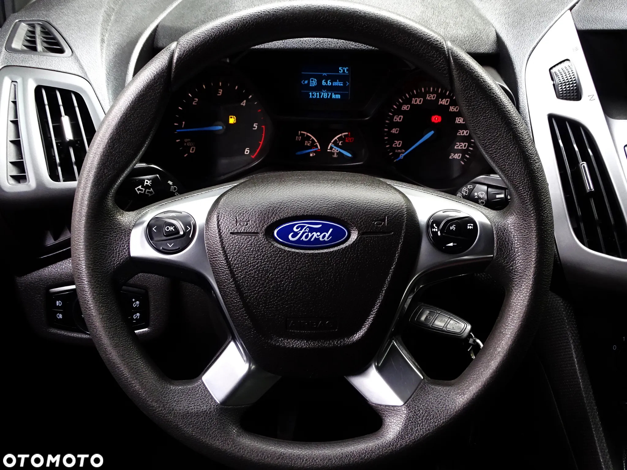 Ford Tourneo Connect 1.5 TDCi Trend - 24