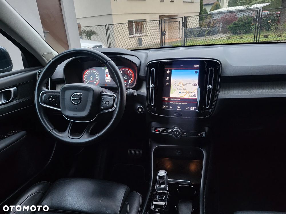 Volvo XC 40 B4 B DKG Momentum - 18